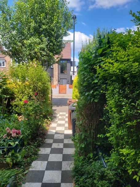 Cherry's Garden In Victoria Park Area